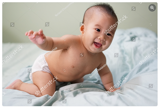 Image Artikel Penyebab Bayi 6 Bulan Belum Bisa Duduk Sendiri dan Stimulasinya